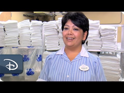 Every Role a Starring Role - Disneyland Resort Laundry Production - UC1xwwLwm6WSMbUn_Tp597hQ