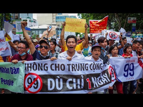 Cuộc gặp Trump-Kim, Dự luật An ninh mạng và sự kiện Bình Thuận