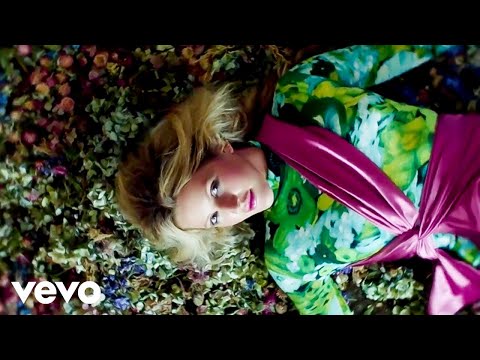 Ellie Goulding, Diplo, Swae Lee - Close To Me (Official Video) - UCvu362oukLMN1miydXcLxGg