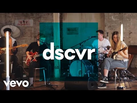 Superfood - Mood Bomb - Vevo dscvr (Live) - UC-7BJPPk_oQGTED1XQA_DTw