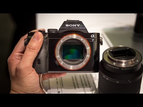 CES 2014: Sony's Full-Frame Compact Cameras - UCiDJtJKMICpb9B1qf7qjEOA