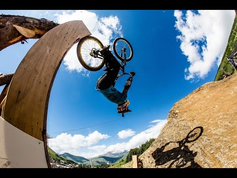 Best MTB slopestyle runs and course overview - Crankworx Les Deux Alpes - UCblfuW_4rakIf2h6aqANefA