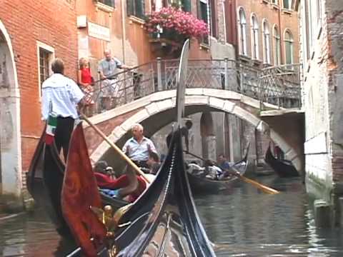 Venice gondola serenade.mov - UCvW8JzztV3k3W8tohjSNRlw