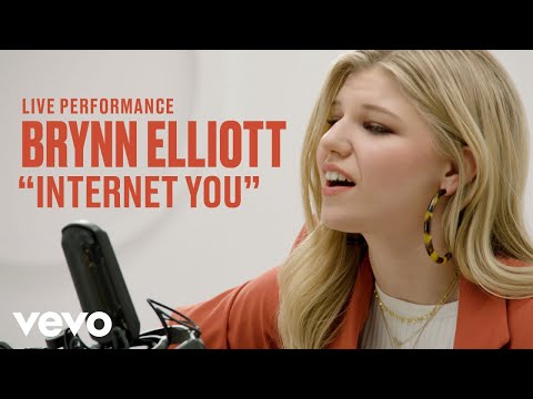 Brynn Elliott - "Internet You" Live Performance | Vevo - UC2pmfLm7iq6Ov1UwYrWYkZA