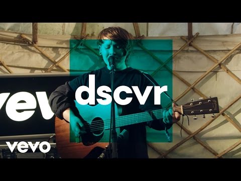 SOAK - I Can't Make You Love Me (Bonnie Raitt Cover) (Live) - Vevo DSCVR @ The Great Escape 2015 - UC-7BJPPk_oQGTED1XQA_DTw