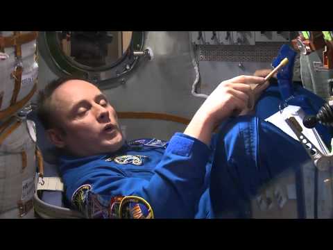 What It's Like to Ride Russia's Soyuz Spaceship | Video - UCVTomc35agH1SM6kCKzwW_g