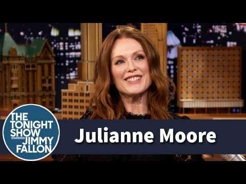 Julianne Moore Got an Accidental Love Text from Her Son - UC8-Th83bH_thdKZDJCrn88g