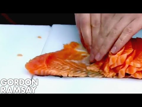 Salmon slicing world record - Gordon Ramsay - UCIEv3lZ_tNXHzL3ox-_uUGQ