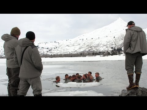 A Navy SEAL explains why you should end a shower with cold water - UCcyq283he07B7_KUX07mmtA