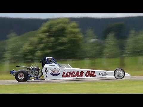 Quick vid: Drag racing at the Tokoroa Airfield (December 2017) - UCQ2sg7vS7JkxKwtZuFZzn-g