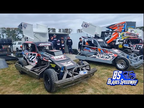 Meeanee Speedway Superstock Teams Racing Hawkeyes vs Wildcats Meeting Pitwalk - 30/11/24 - dirt track racing video image