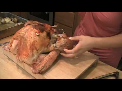 How to Carve a Turkey - Laura Vitale - Laura In The Kitchen Episode 52 (Part 2) - UCNbngWUqL2eqRw12yAwcICg