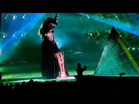 Beyoncé - ALLIIGATOR TEARS - Live from The Cowboy Carter Tour at Metlife Stadium