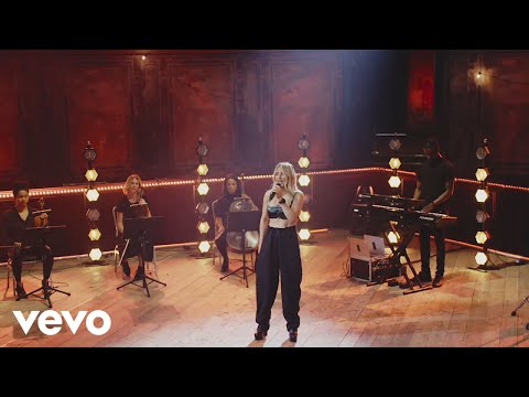 Ellie Goulding - Slow Grenade (Live On "Good Morning America", New York / 2020)