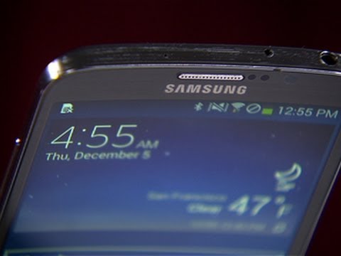 Curved Samsung Galaxy Round surprisingly comfy - UCOmcA3f_RrH6b9NmcNa4tdg