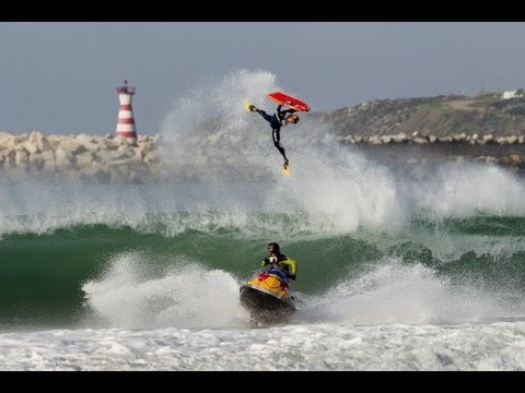 Bodyboard vs Surf - Red Bull Tow Out Session - UCblfuW_4rakIf2h6aqANefA