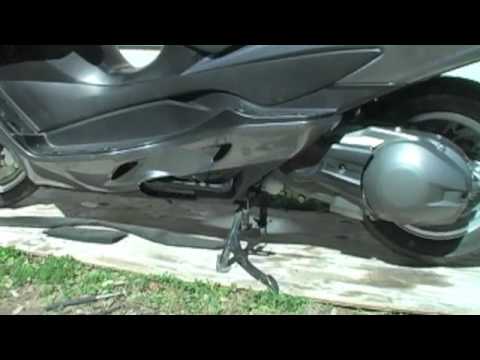 07+ Suzuki Burgman 400 - Left Side Leg Shield Cover Removal - UCTs-d2DgyuJVRICivxe2Ktg