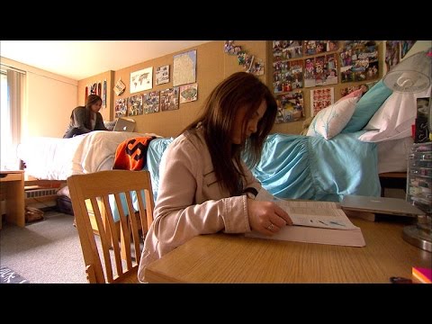 CNET News - The two things that matter most when picking a college roommate - UCOmcA3f_RrH6b9NmcNa4tdg