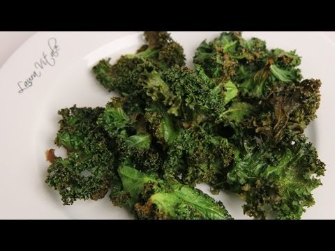 Homemade Kale Chips Recipe - Laura Vitale - Laura in the Kitchen Episode 343 - UCNbngWUqL2eqRw12yAwcICg