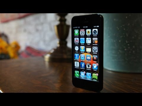 Quick Look at the Apple iPhone 5 - UCiDJtJKMICpb9B1qf7qjEOA