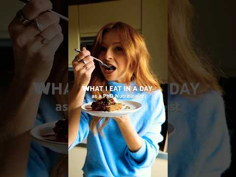 WHAT I EAT IN A DAY AS A NUTRITIONIST (with a PhD) #wieiad #whatieatinaday #shorts #nutrition #short