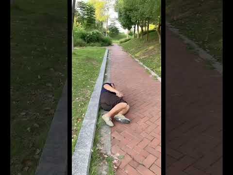 Kind woman help #motivation #positivevibes #lnspiration