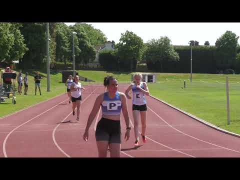 400m hurdles women Southern Athletics League at Tonbridge 22052022