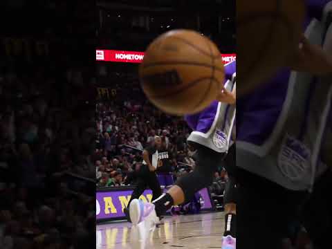 this angle of Keeg’s poster dunk ‍ video clip