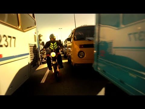 FMX special delivery - Robbie Maddison splits traffic - Red Bull Hard Riders - UCblfuW_4rakIf2h6aqANefA