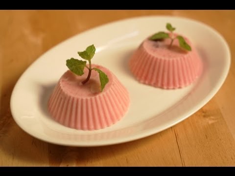 Quick Strawberry Souffle - UCmoX4QULJ9MB00xW4coMiOw