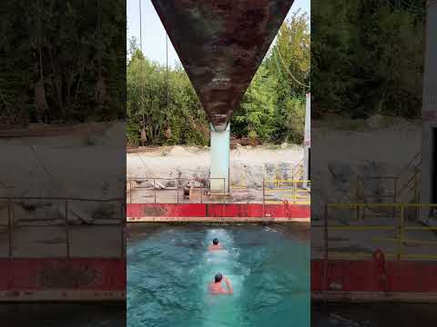 هناك تسلل هل رأيته ؟ 🤣