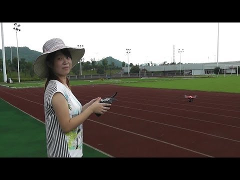 Maryam flying FreeX SkyView Quadcopter - UCsFctXdFnbeoKpLefdEloEQ