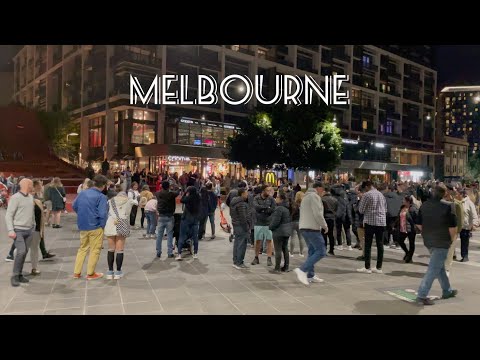 MELBOURNE QUEENS BRIDGE SQUARE | STREET ENTERTAINMENT
