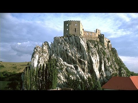 Beckov Castle | FPV Slovakia @60fps - UC2rWKODZqJY9QN11ukIebhw