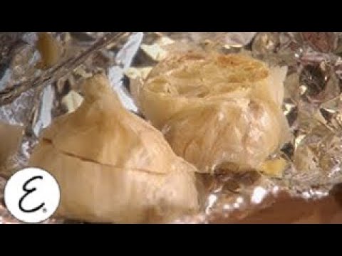 Roasted Garlic How-To and Recipes - Emeril's Classic Dishes - Emeril Lagasse - UC5SJjoYO0cKJmx37WGT8amg