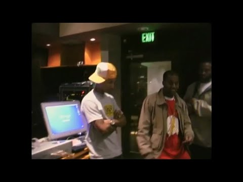 Kanye plays 'Through The Wire' for Pharrell for the first time (2004)