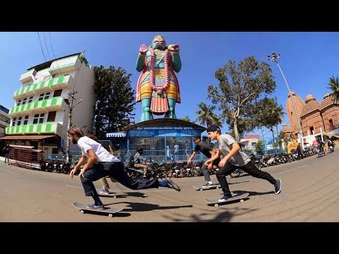 Street Skating and Dodging Tuks Tuks in Bangalore | The Curry Connection EP 2 - UCblfuW_4rakIf2h6aqANefA