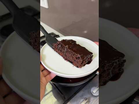 15 Dakikalık Tavada Islak Kek | 15-Minute Pan Chocolate Cake ⬇️ English #busezeynep #cake
