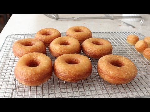 Cronuts - Part 1: How to Make the Dough -- Doughnut and Croissant Hybrid Recipe - UCRIZtPl9nb9RiXc9btSTQNw