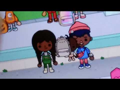 Une fille qui devien populaire avec ses copines!!