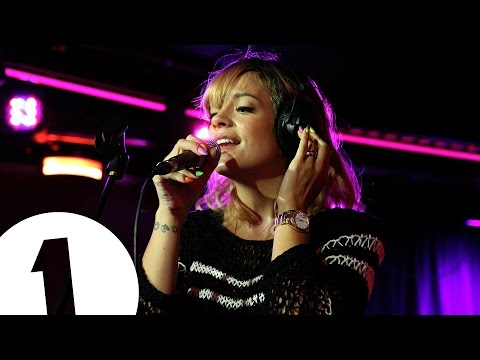 Lily Allen - URL Badman in the BBC Radio 1 Live Lounge - UC-FQUIVQ-bZiefzBiQAa8Fw