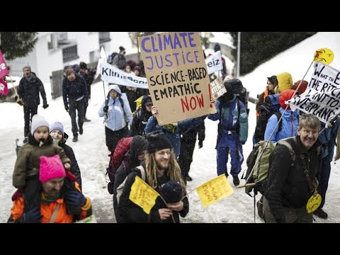 Ativistas climáticos protestam contra elites de Davos