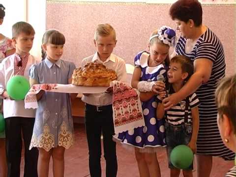 1. Школа-ліцей Ананьєва отримає субвенцію з державного бюджету для проведення внутрішнього ремонту. Про це стало відомо під час перебування в районі народного депутата України Івана Фурсіна.
2. В Ананьєві знову працює бювет на площі Перемоги, який був побудований в 1898 році.
3. Фольклорно-обрядове свято Івана Купала відзначили в Ананьєві. Ананьев news 15 07 17