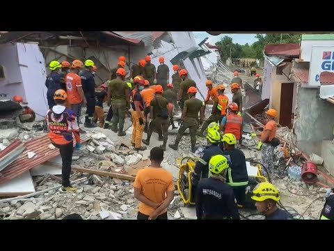 Rescuers race against time after deadly Philippines earthquake | AFP