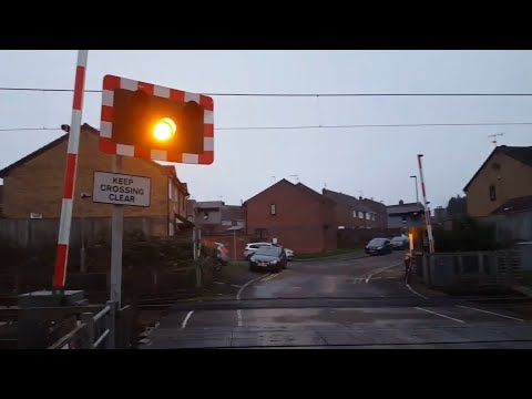 Brickyard (Lane) Level Crossing [Nottingham, 11/12/22]