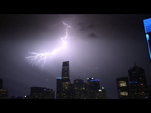 [4K] Evening Lightning Storm In Dallas, Texas | April 30, 2017 - UC9iHcD8v9l3yCId0aHsWvYA