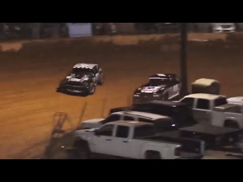 Stock V8 at Winder Barrow Speedway 9/2/2023 - dirt track racing video image