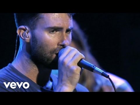 Maroon 5 - Give A Little More (Walmart Soundcheck)