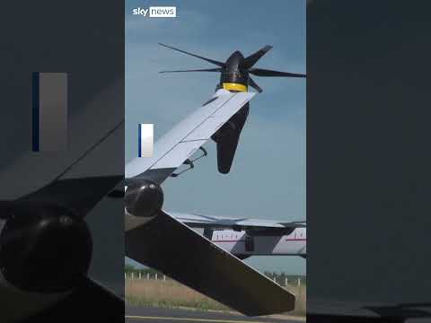 Flying car takes first public flight