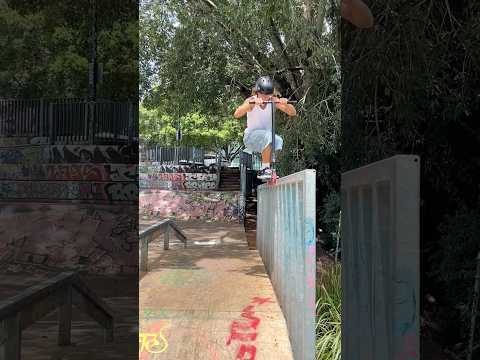 It gets better and better ;) #scooter #fypシ #viral #balance #scary
